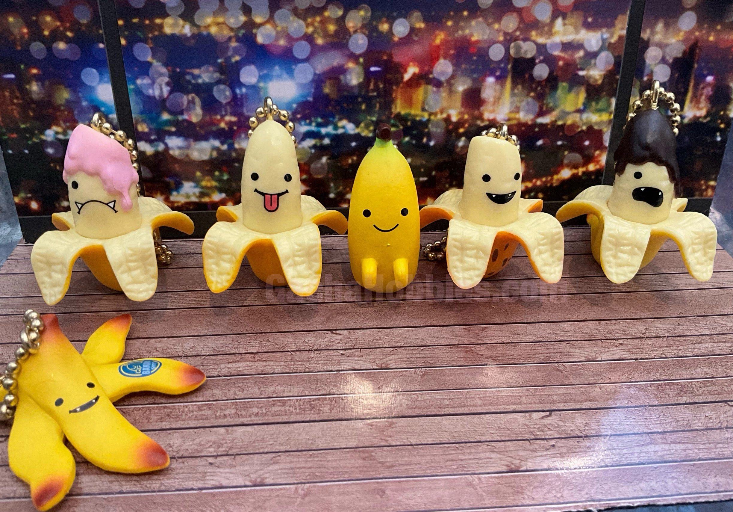 Banana Ghost Figure Keychain 6 Pieces Set (In-stock) Limited Product Sports Figure
