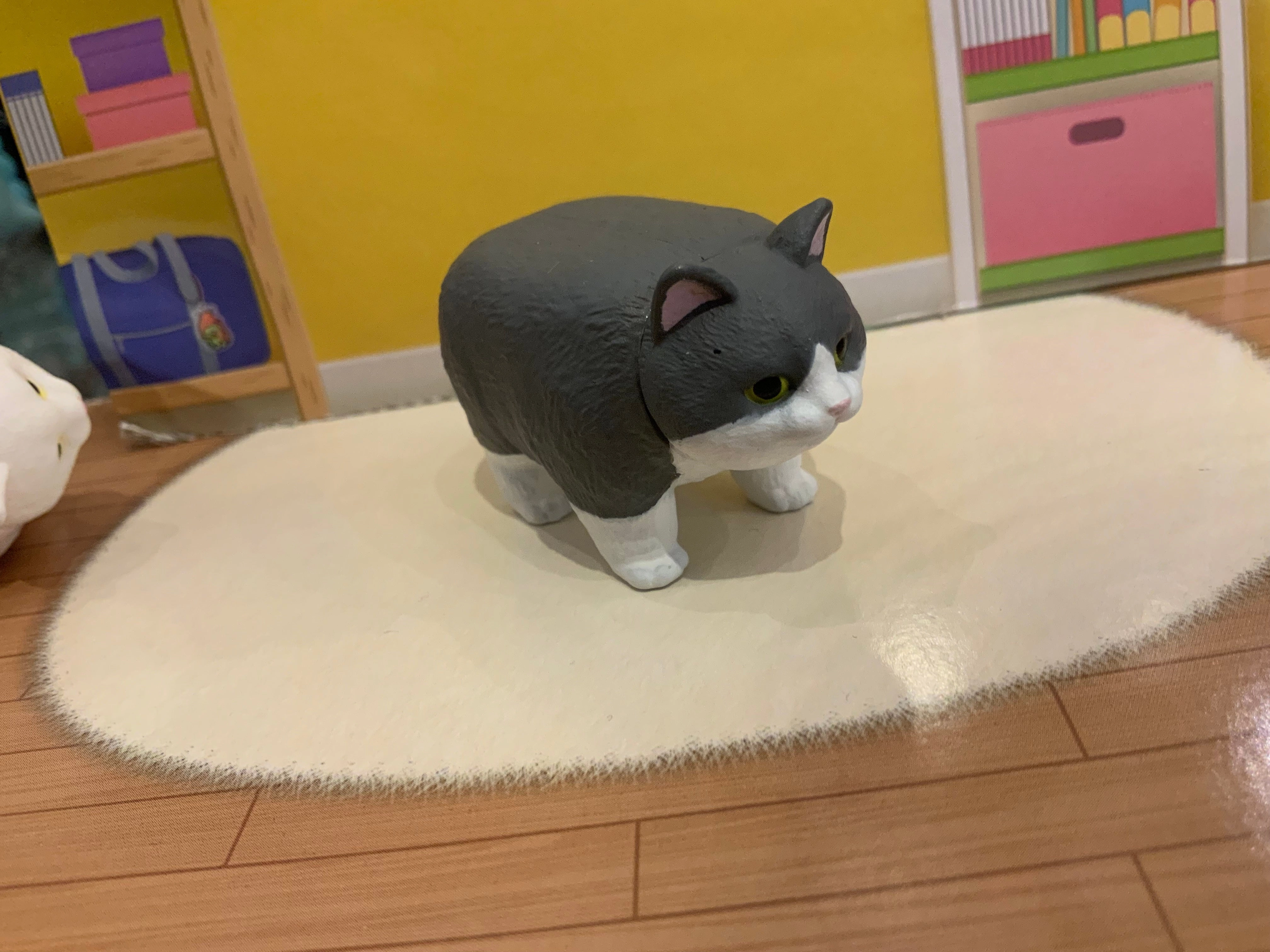 Cats Pyramid Stacked Up Figure 7 Pieces Set (In-stock) World Collector Mythology Art