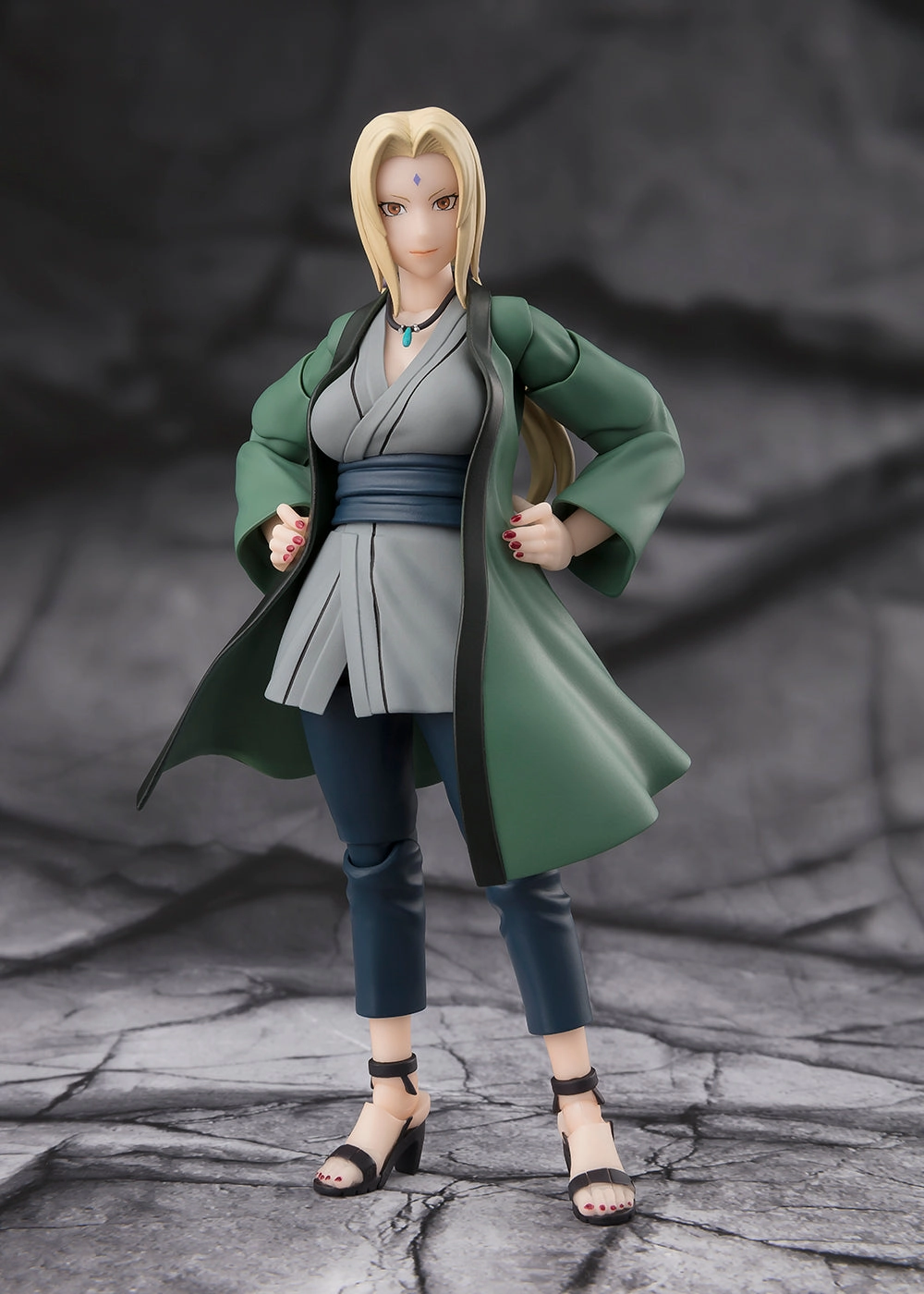 Movie Product Collecting Community S.H. Figuarts Naruto Shippuden Tsunade (The Legendary Medical Ninja) Action Figure