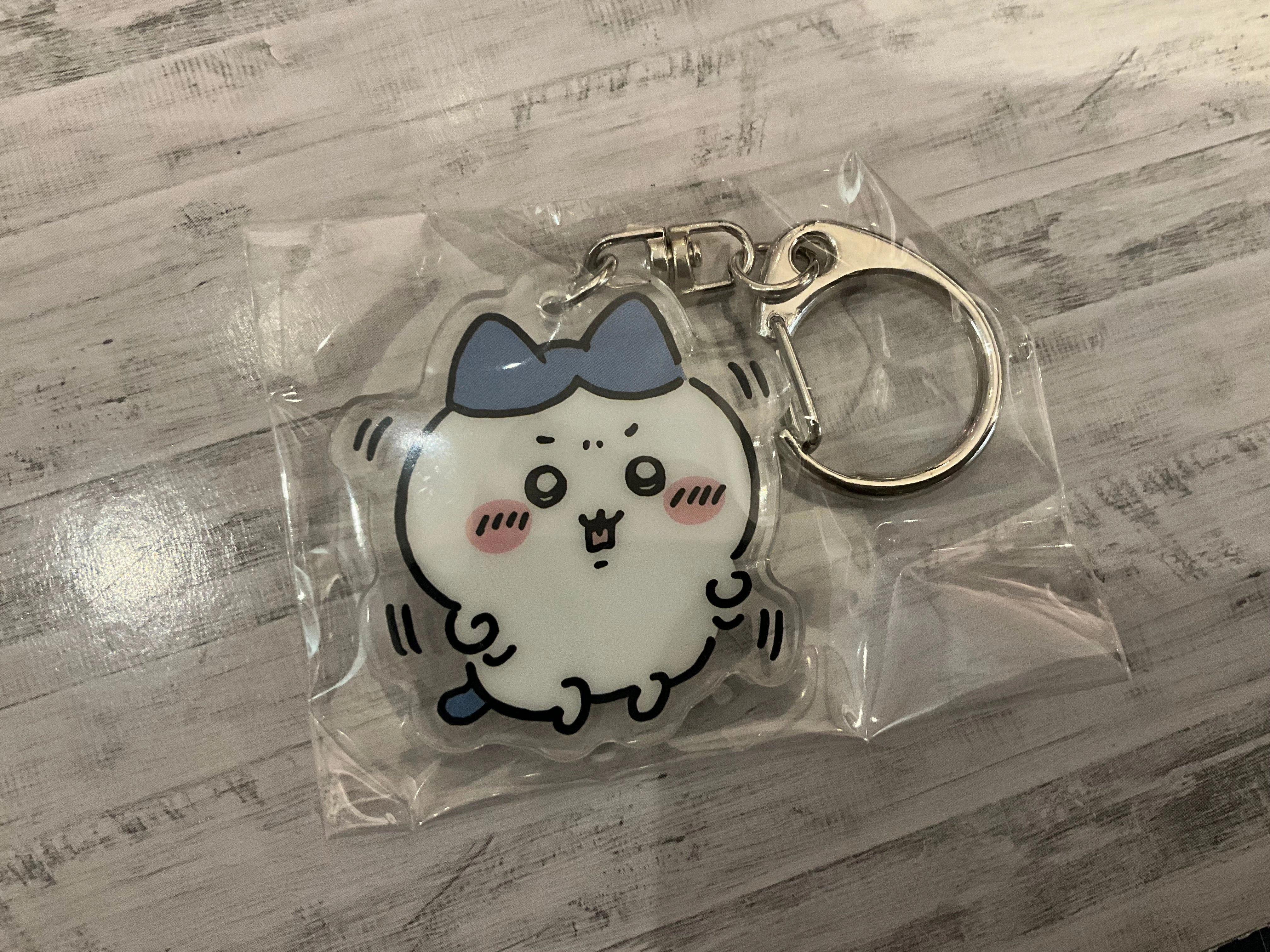 Vintage Theme Chiikawa and Friends Colorful Acrylic Keychain 7 Pieces Set (In-stock)