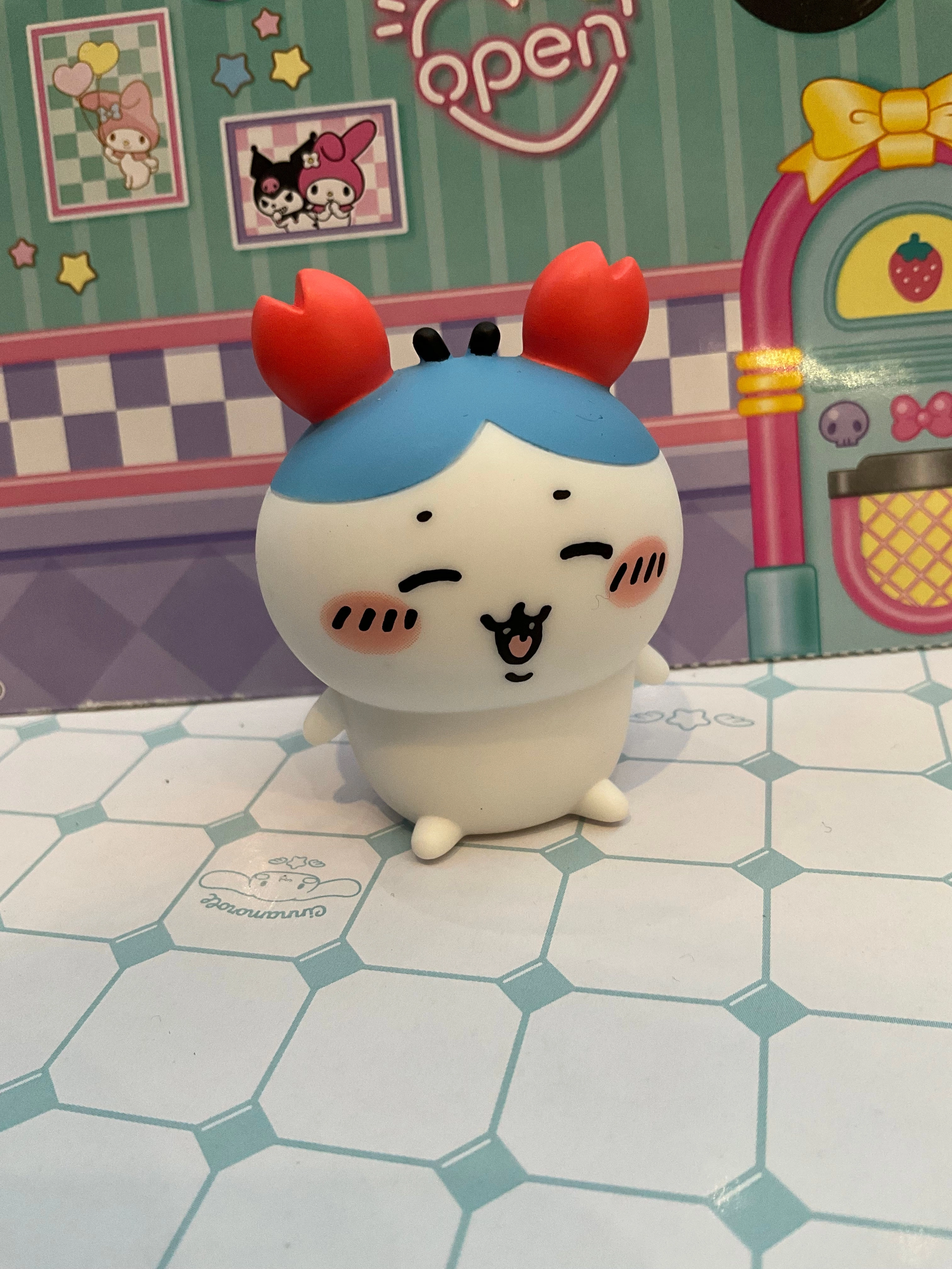 Chiikawa and Friends Crab Headband Vinyl Figure 6 Pieces Set (In-stock) Fantasy Statue