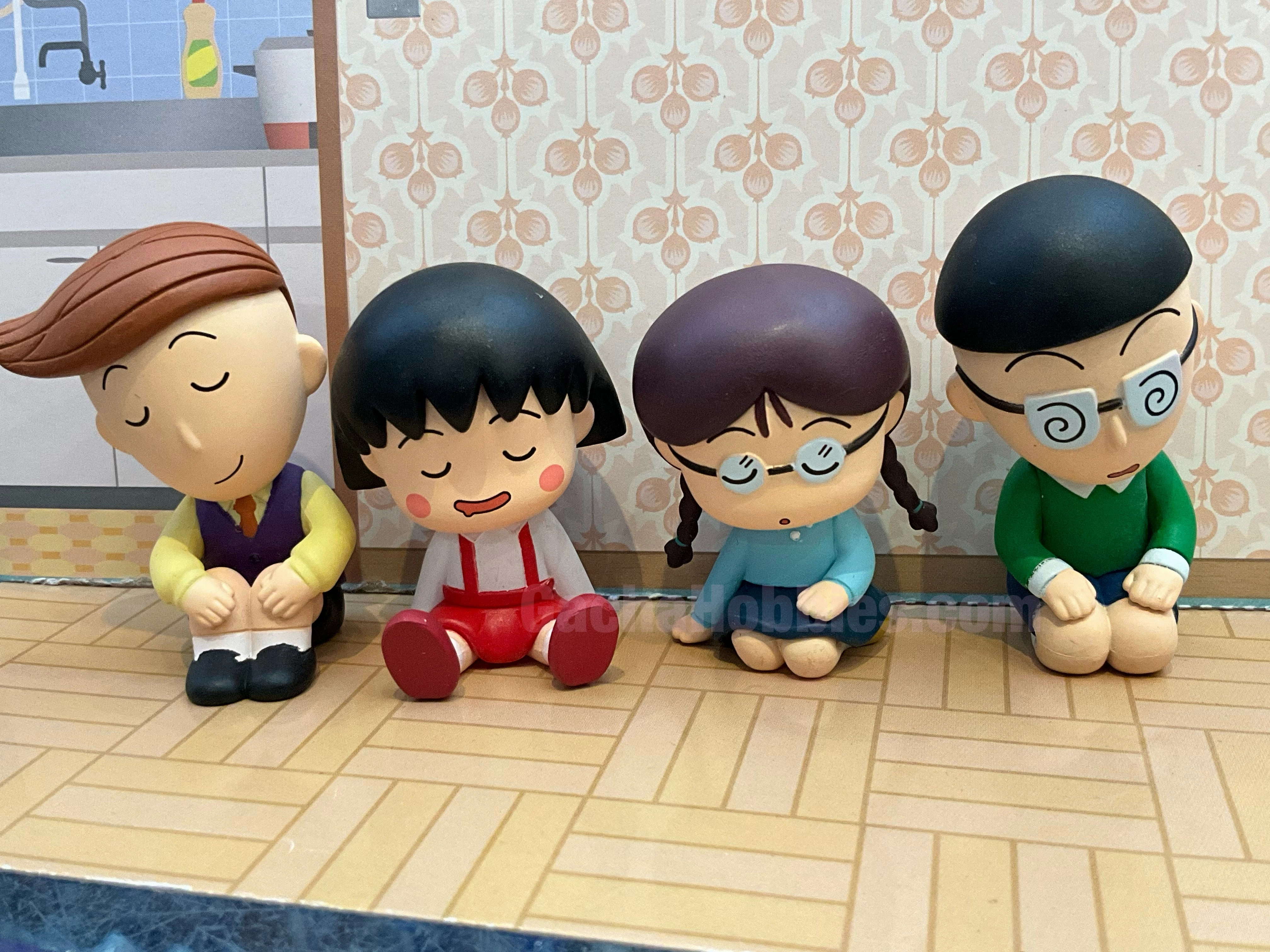Chibi Maruko-chan Characters Sleeping on Shoulder Figure 4 Pieces Set (In-stock) College Decor