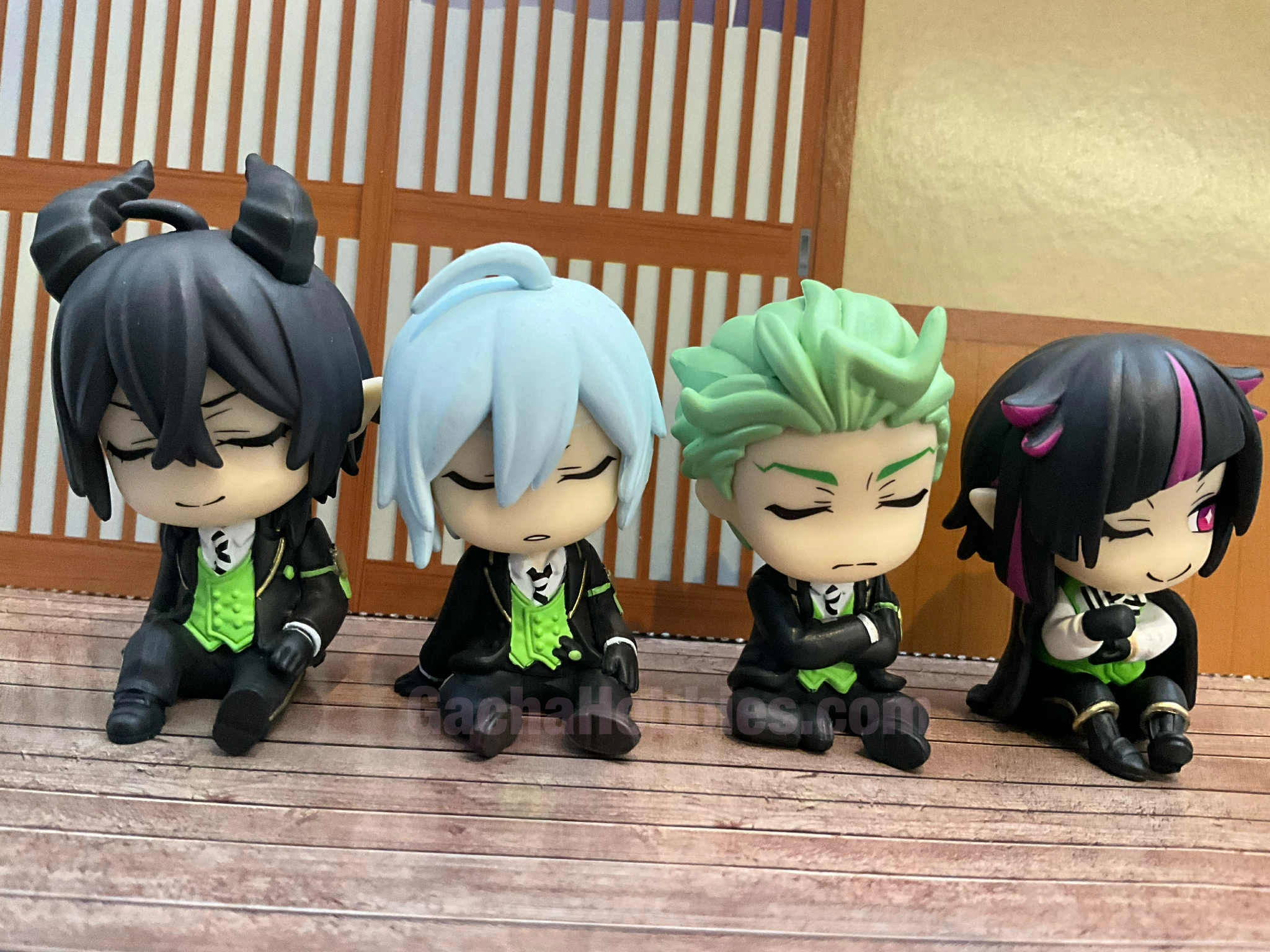 Worldwide Fanbase Chibi Decor Disney Twisted Wonderland Character Sleeping on Shoulder Figure Vol.2 4 Pieces Set (In-stock)