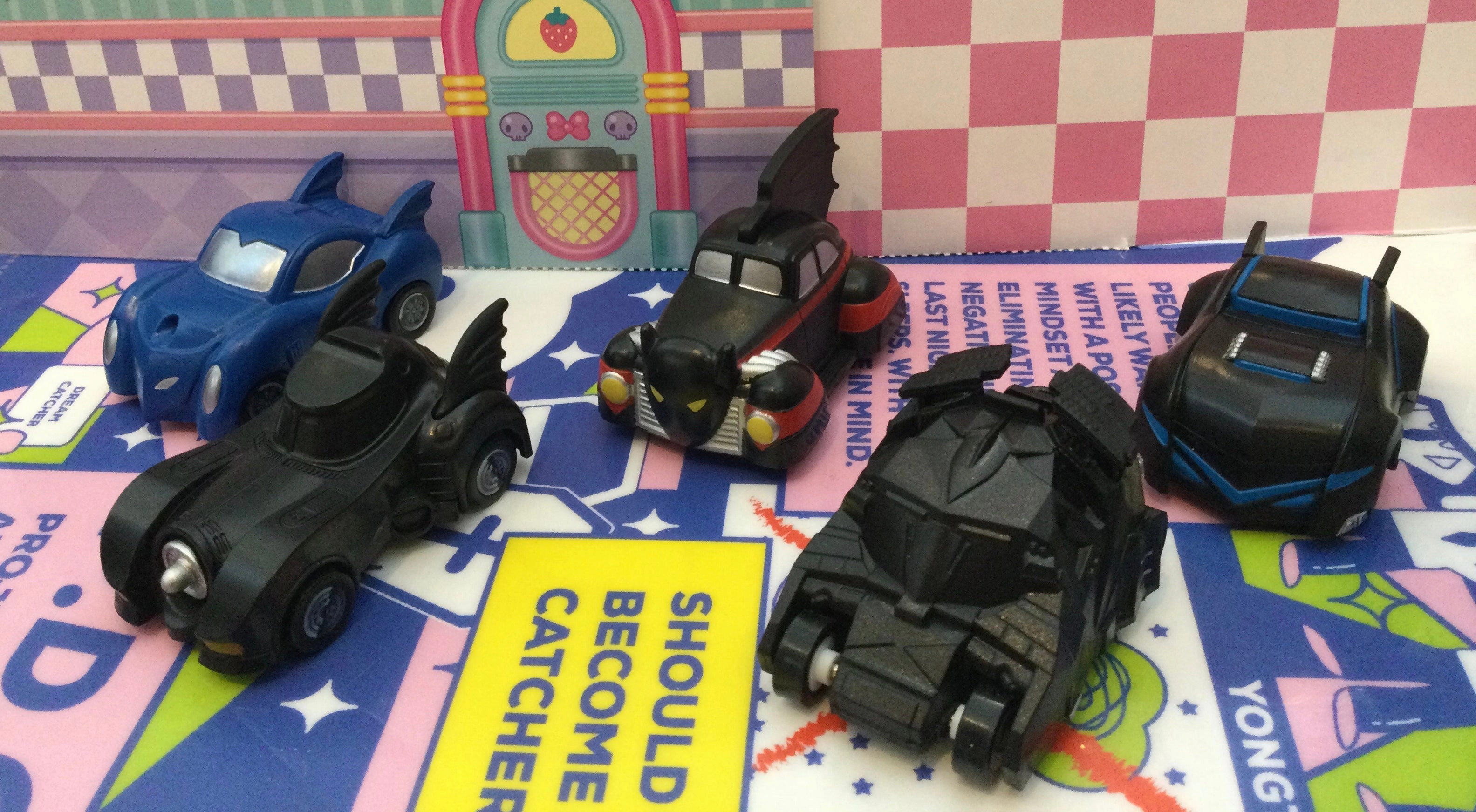 Sitting Pose DC Comics Batman Car Figure 5 Pieces Set (In-stock)