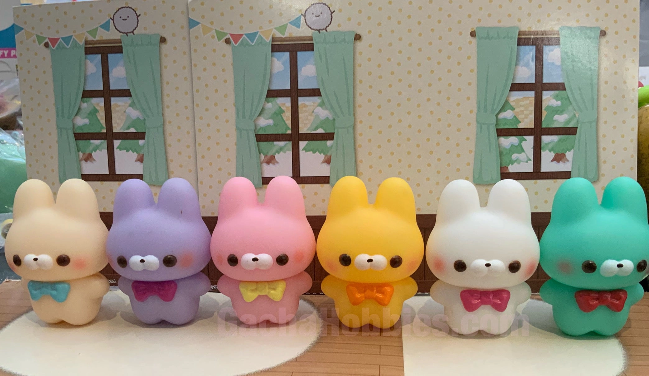 Colourful Bow Tie Bunny Vinyl Figure 6 Pieces Set (In-stock) Animal Figure