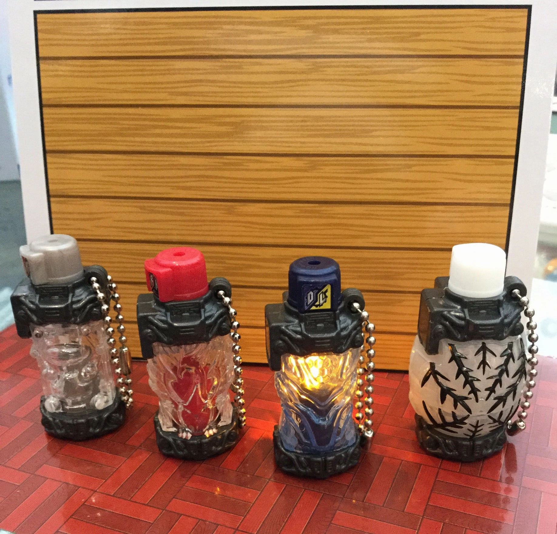 Gashapon Kamen Rider Build Full Bottle Keychain 02 (In Stock) Anime Object Book Character