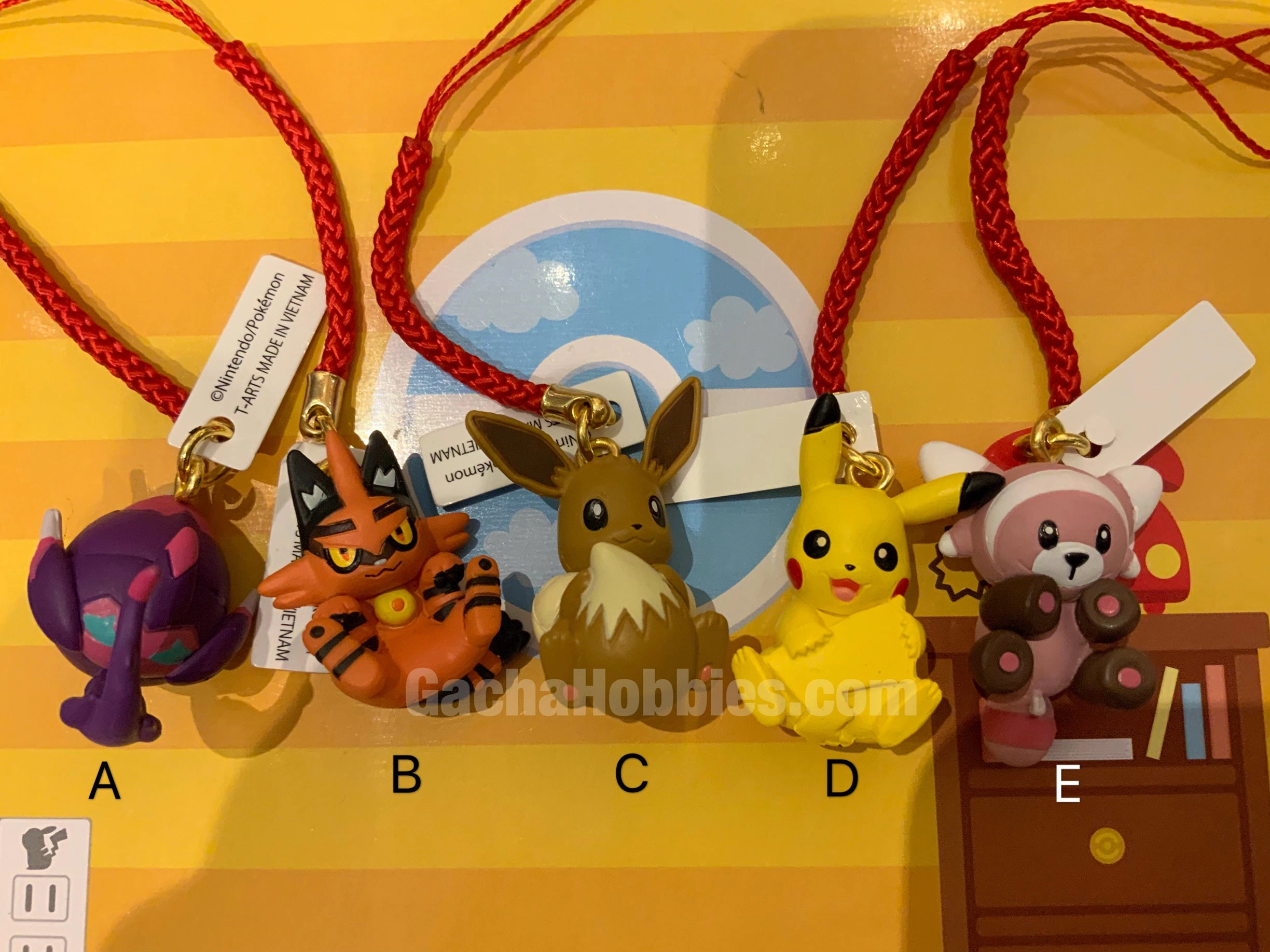 Gashapon Pok??mon Sun & Moon Tuck In Keychain Set (In Stock) Character Display Battle Reenactment