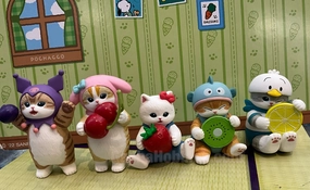 Classic Toy Social media Mofusand x Sanrio Character Fruits Small Figure 5 Pieces Set (In-stock)