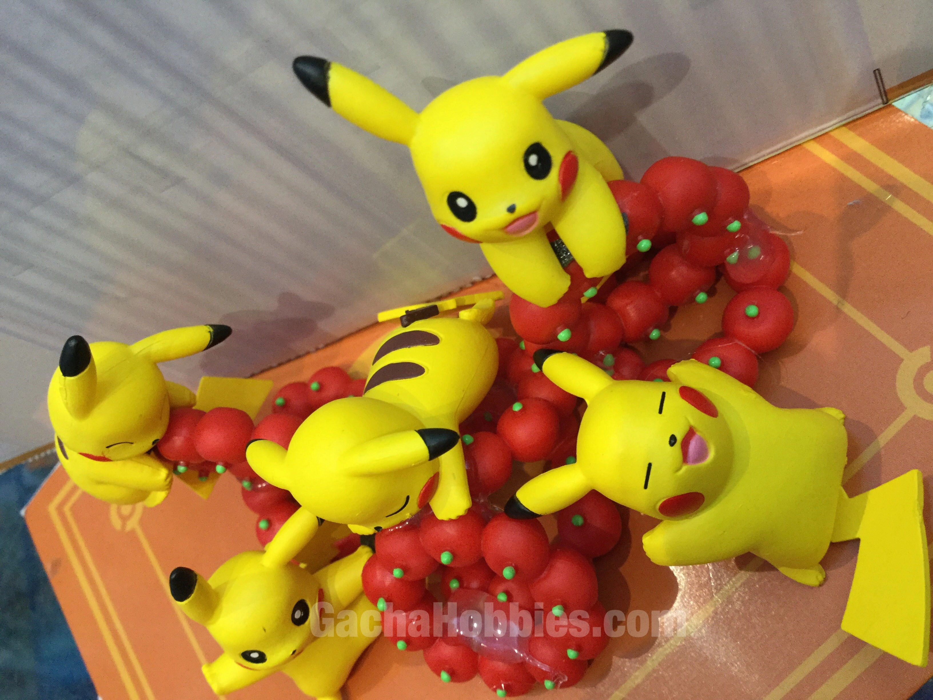 Biodegradable material Pokemon Holiday Pikachu Figure Set 5 Pieces (In-stock)