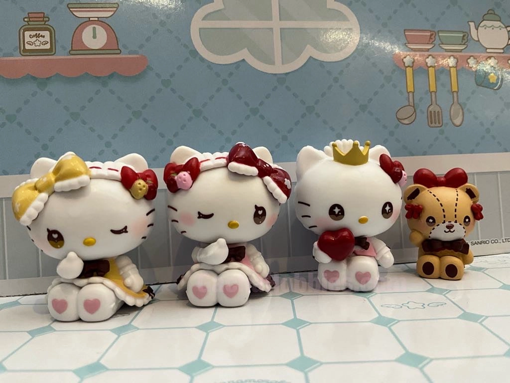 Complete Collection Hello Kitty 50th Anniversary Dolly Mix Small Figure 4 Pieces Set (In-stock)