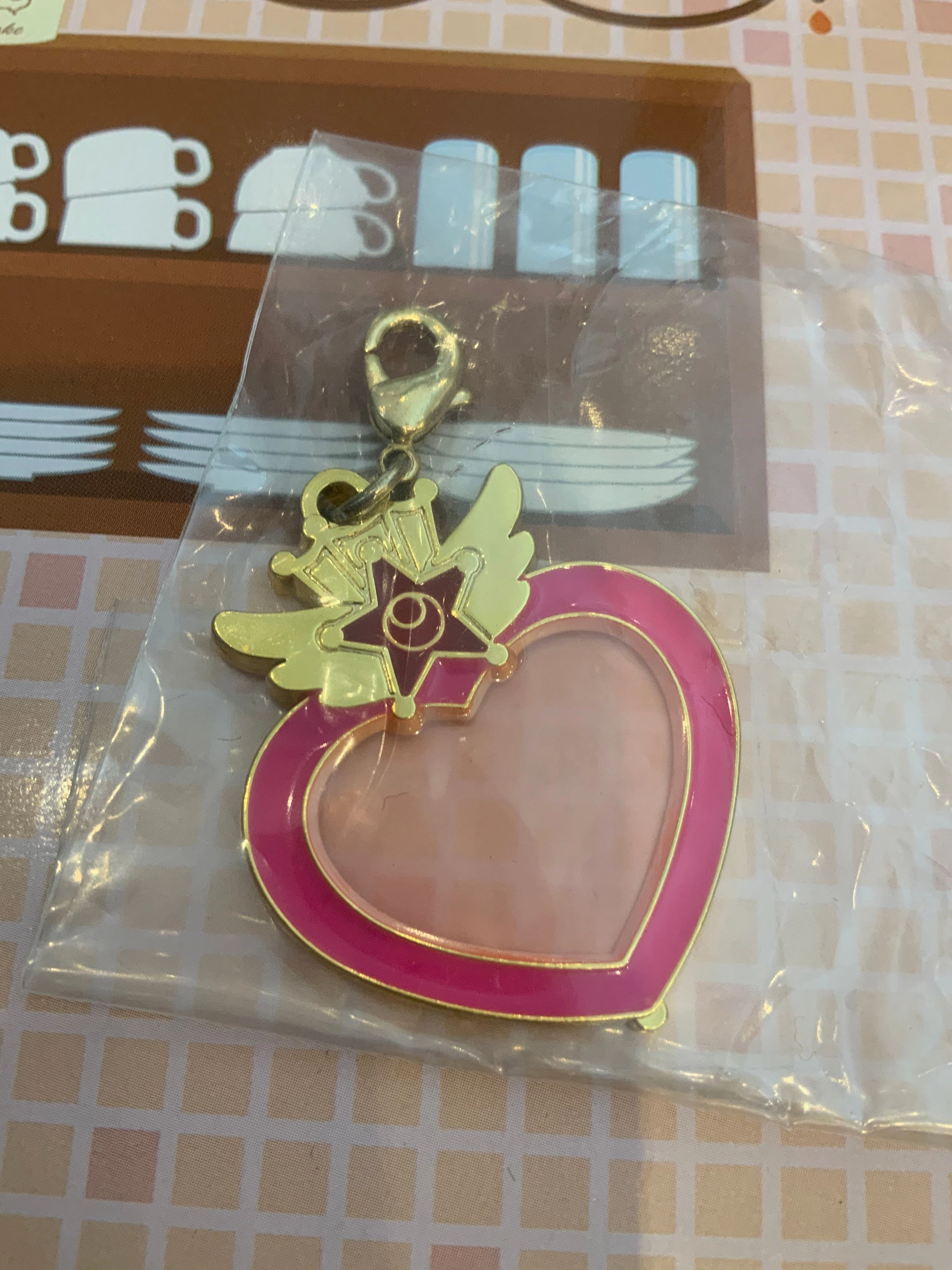 Sailor Moon Stained Charm Metal Keychain 6 Pieces Set (In-stock) Gaming Collectible