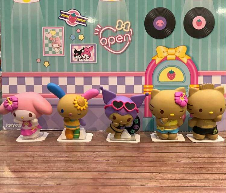 Designer Sculpture Terrace Accent Sanrio Characters Summer Beach Days Small Figure 5 Pieces Set (In-stock)