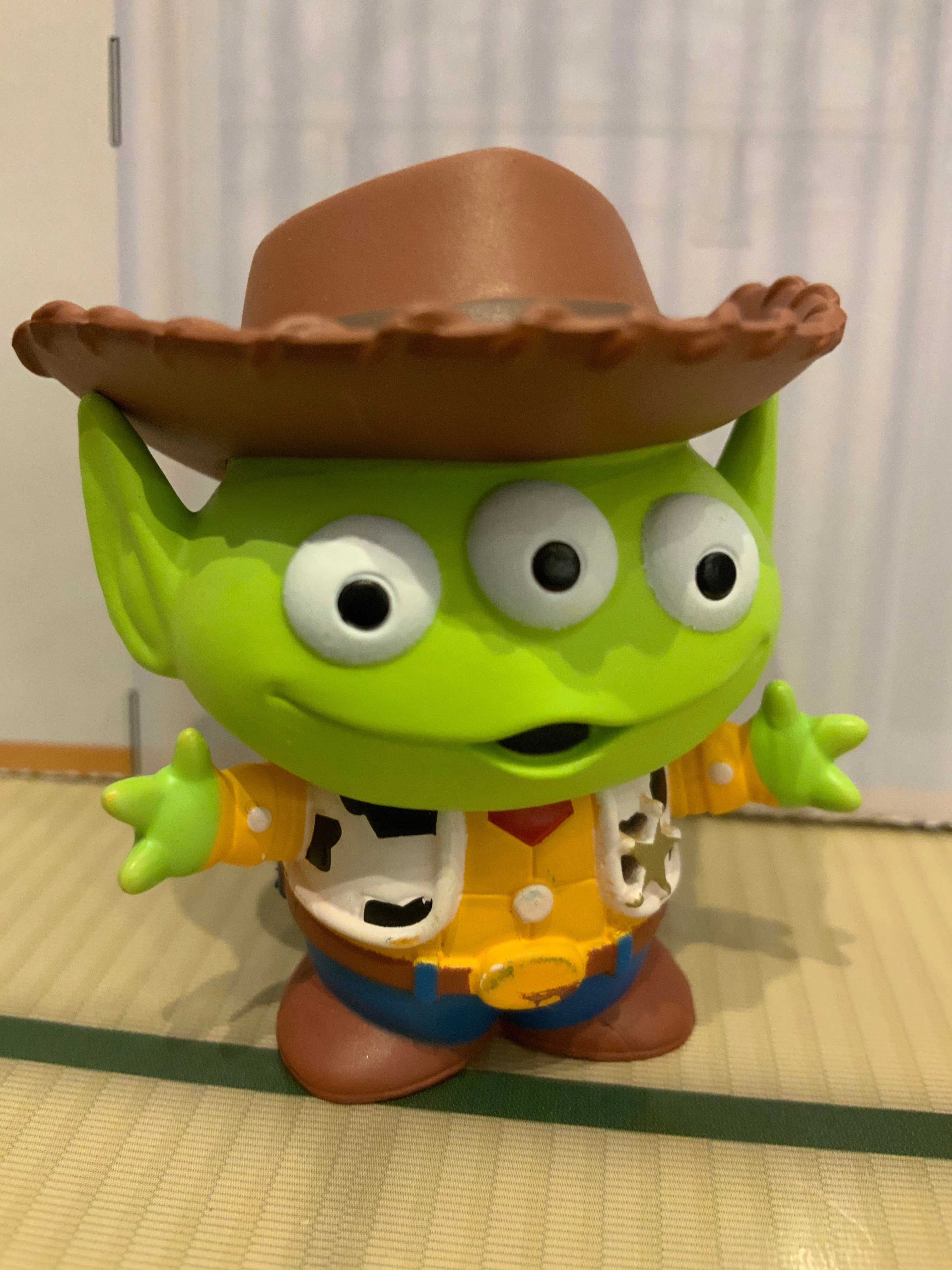 Gashapon Toy Story Aliens Pixar Special Set (In Stock) Superhero Display