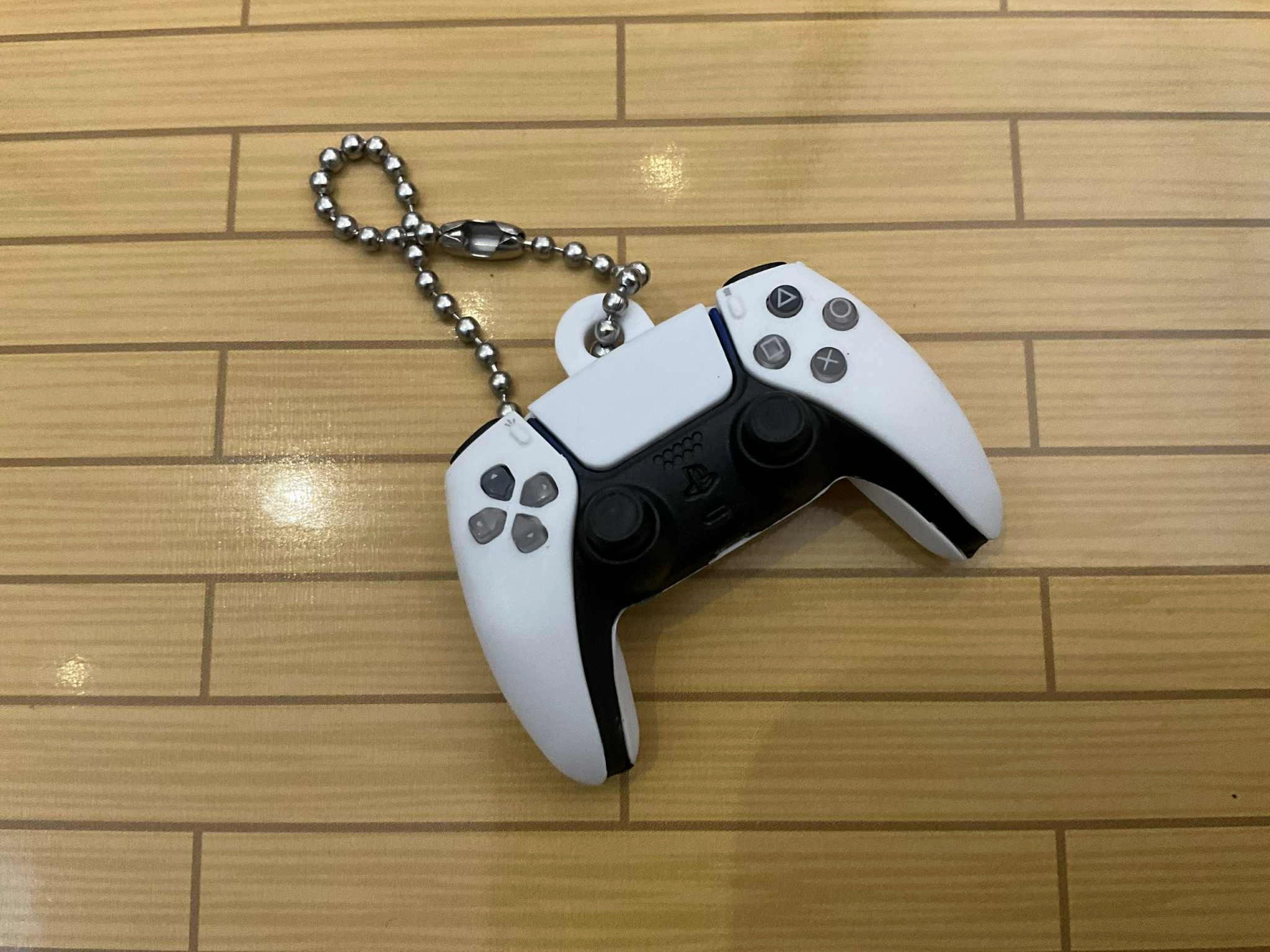 Veteran Designer Character Merchandise Sony PlayStation 30th Anniversary PS5 DualSense Controller Figure Keychain 6 Pieces Set (In-stock)