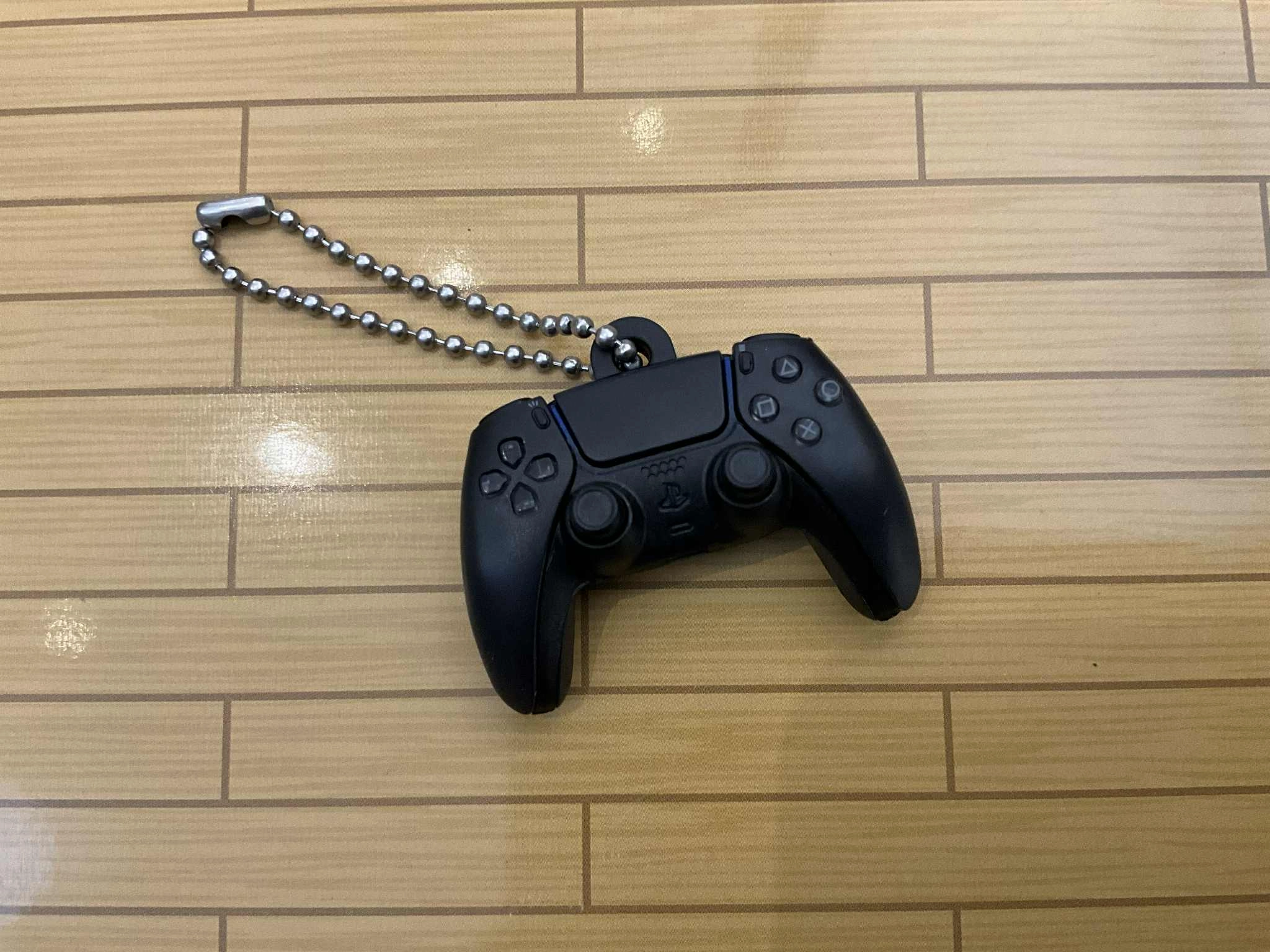 Sony PlayStation 30th Anniversary PS5 DualSense Controller Figure Keychain 6 Pieces Set (In-stock) Crystal Figure Superhero Article