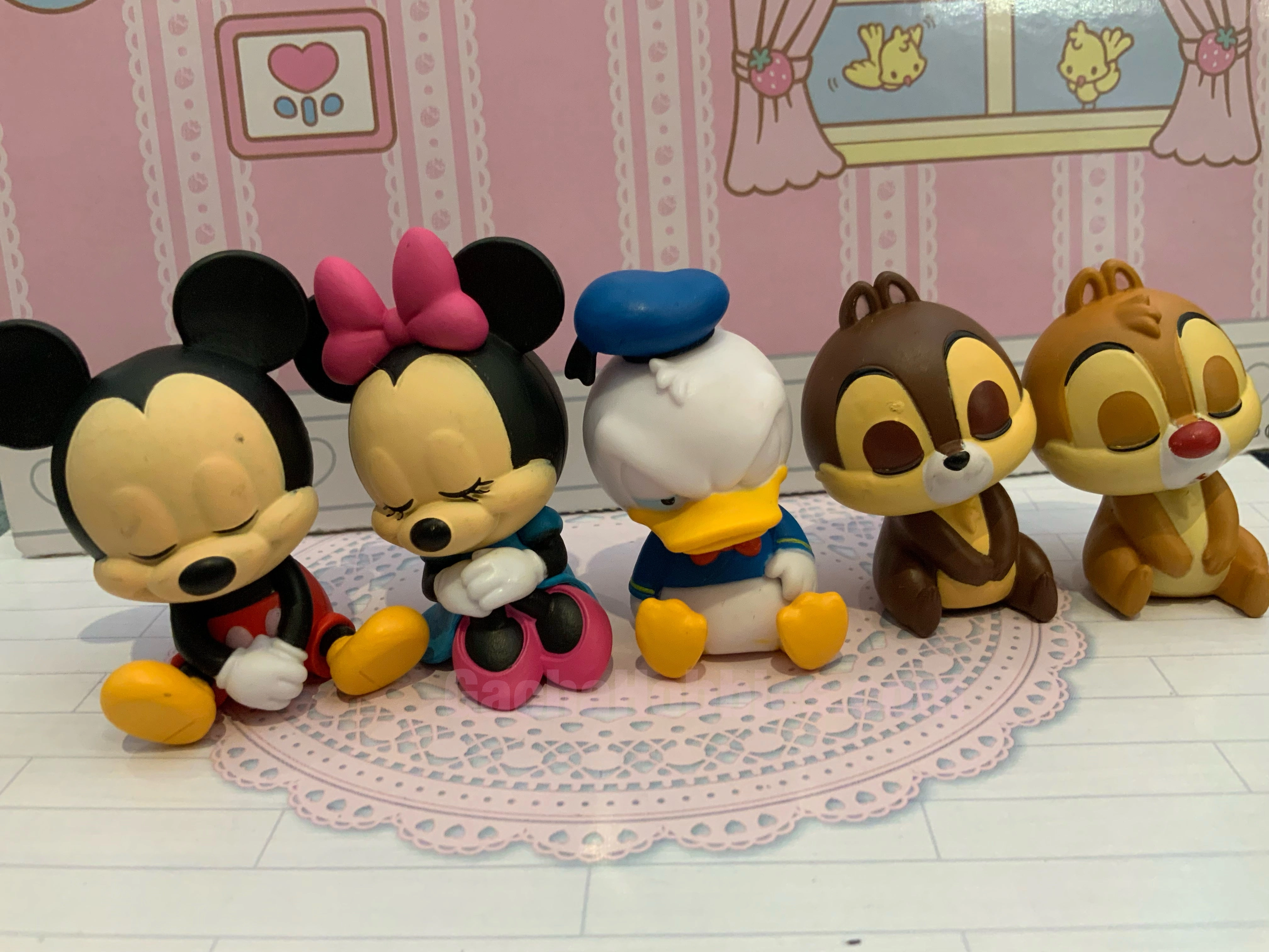 Disney Characters Mickey Mouse and Friends Sleeping on Shoulder Figure 5 Pieces Set (In-stock) Science Model Custom Arrangement