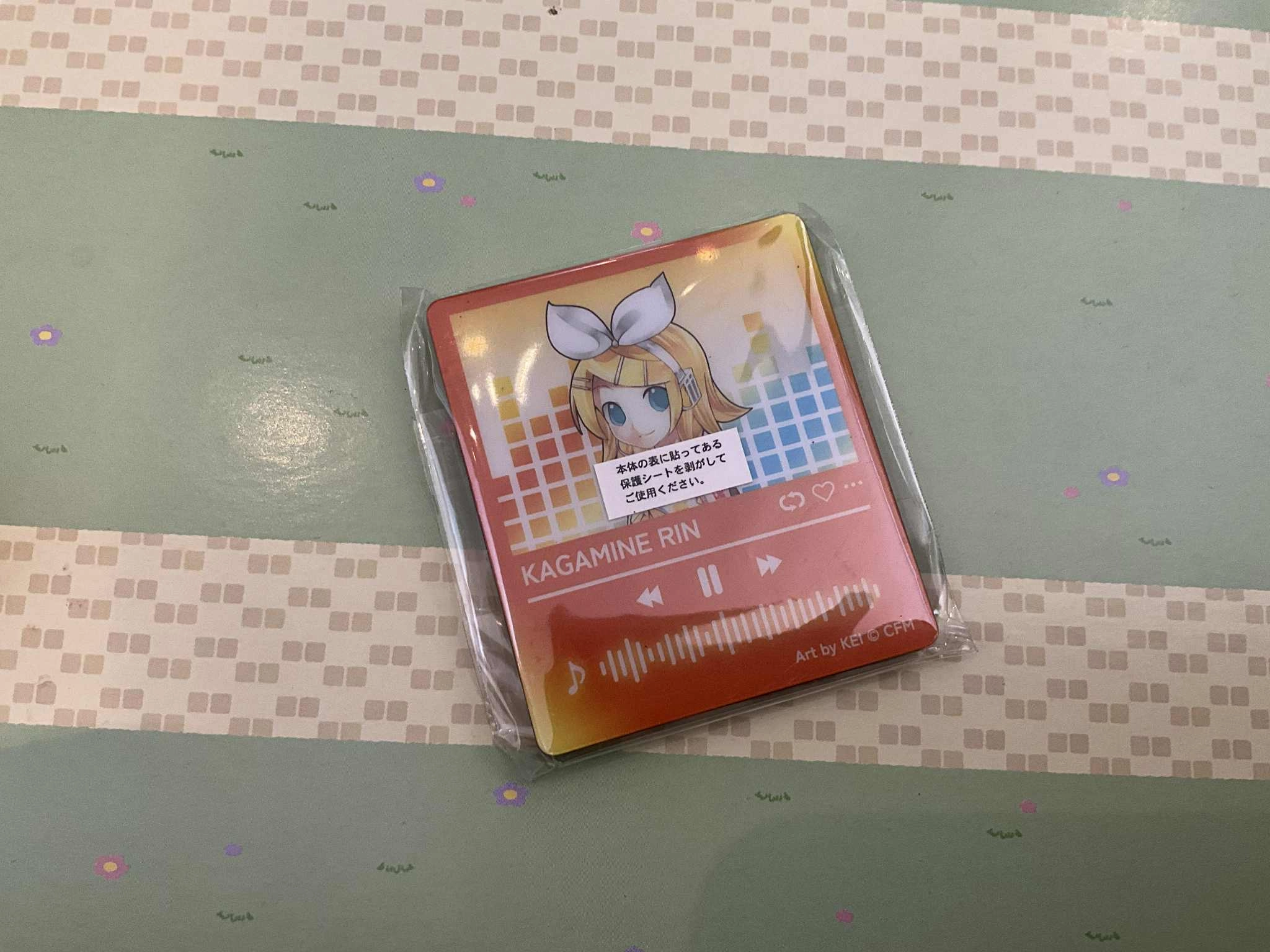 Official Merchandise Handmade Sculpture Vocaloid Hatsune Miku and Friends Music Player Magnet 6 Pieces Set (In-stock)