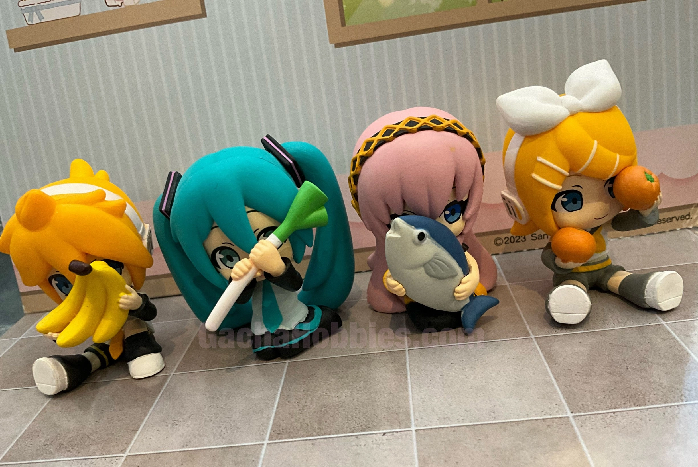 Character Figure Vocaloid Hatsune Miku Hide and Seek Figure 4 Pieces Set (In-stock)